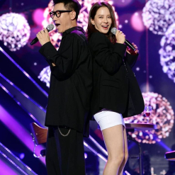 JI SUK JIN VÀ SONG JI HYO DÙNG TIỀN TÚI ĐỂ TRẢ LƯƠNG CHO NHỮNG STAFF BỊ CÔNG TY QUỴT LƯƠNG, CỐ GẮNG HẾT MÌNH ĐỂ BẢO VỆ NHÂN VIÊN