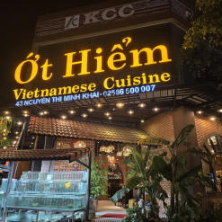 Ớt Hiểm Vietnamese Cuisine